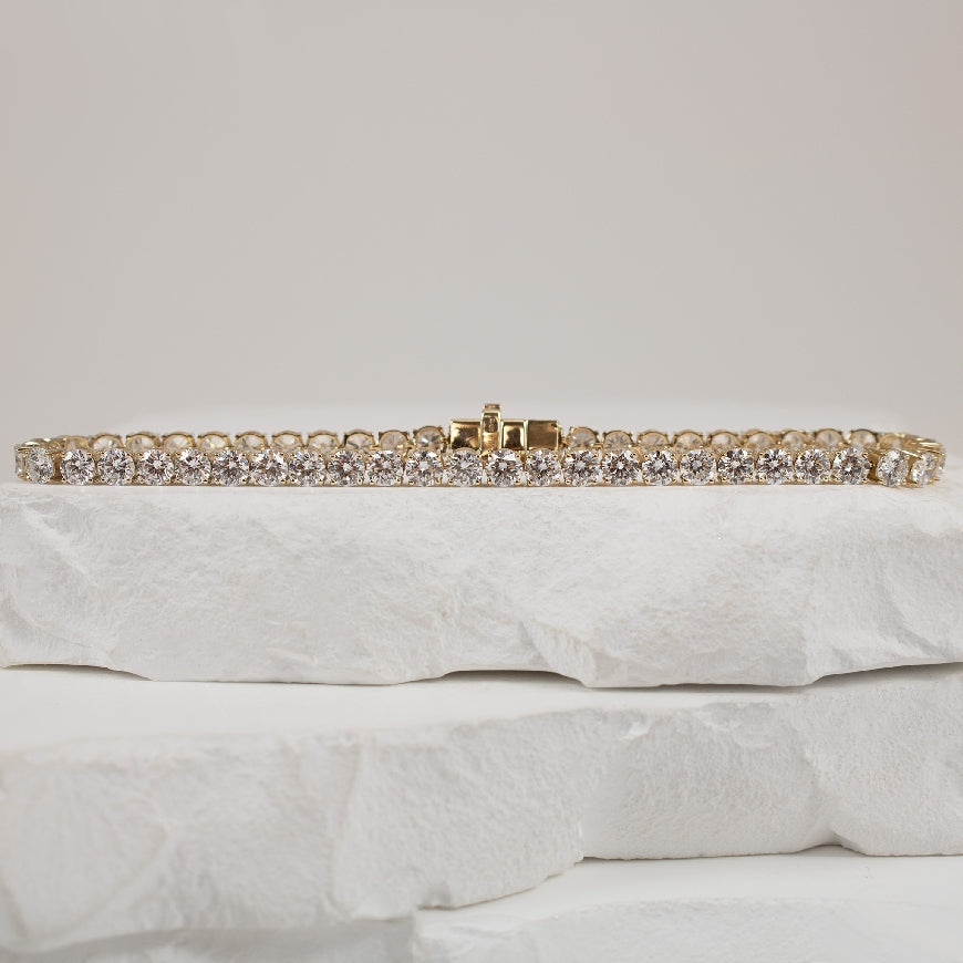 10KY 7.28TDW Lab Grown Diamond Tennis Bracelet    

10K Yellow Gold Lab Grown Diamond Tennis Bracelet

7.28 Total Lab Grown Diamond Weight of VS2 Clarity. F Colour, Very Good Cut

*Delicate Design*

Bracelet Length 7.5